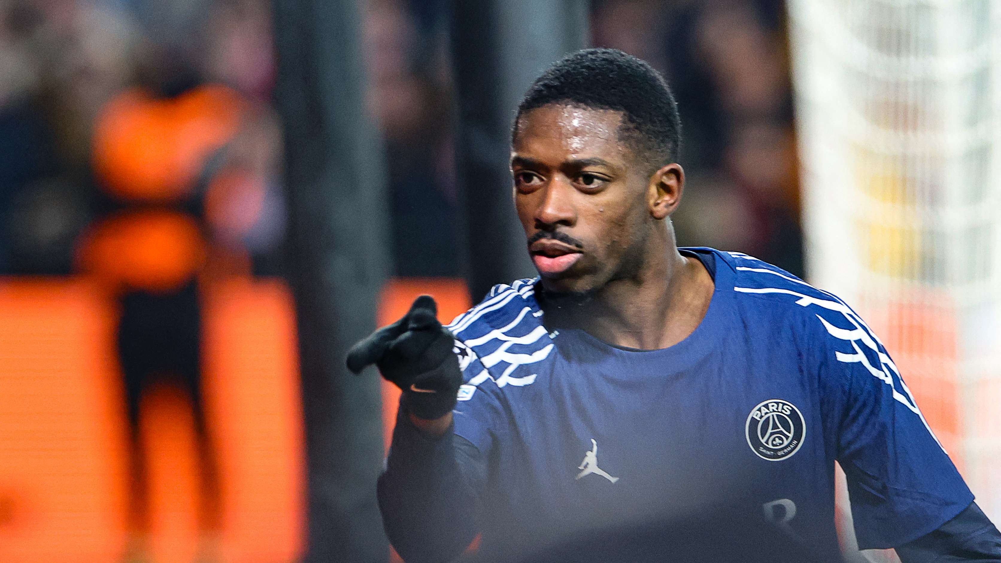 稳健表现 稳健表现