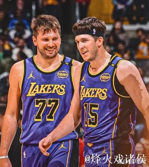 湖人116-114太阳2喜2忧！老詹+替补太重要，东契奇+斯玛特展弊端