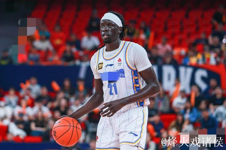 杰曼半场出战16分钟，投篮8中5得到14分1篮板5助攻